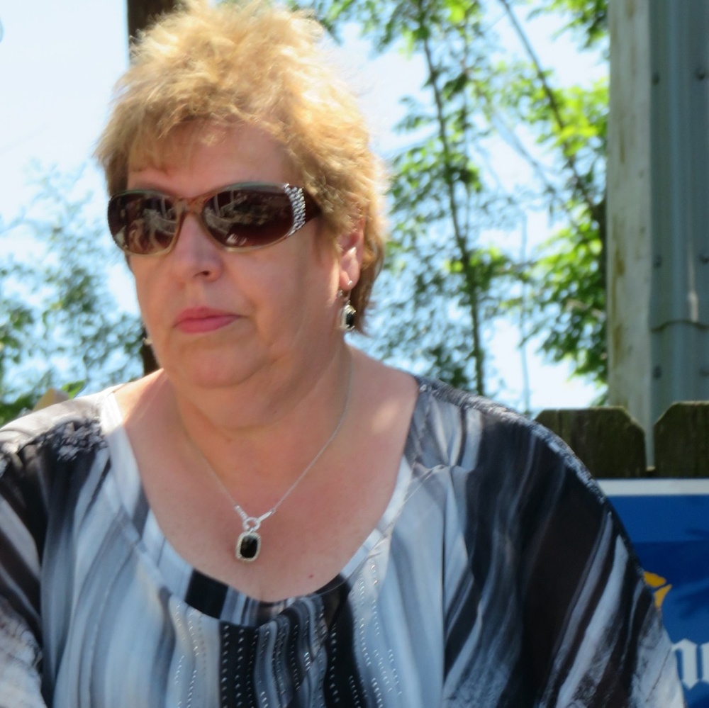 Meet your Posher, Phyllis